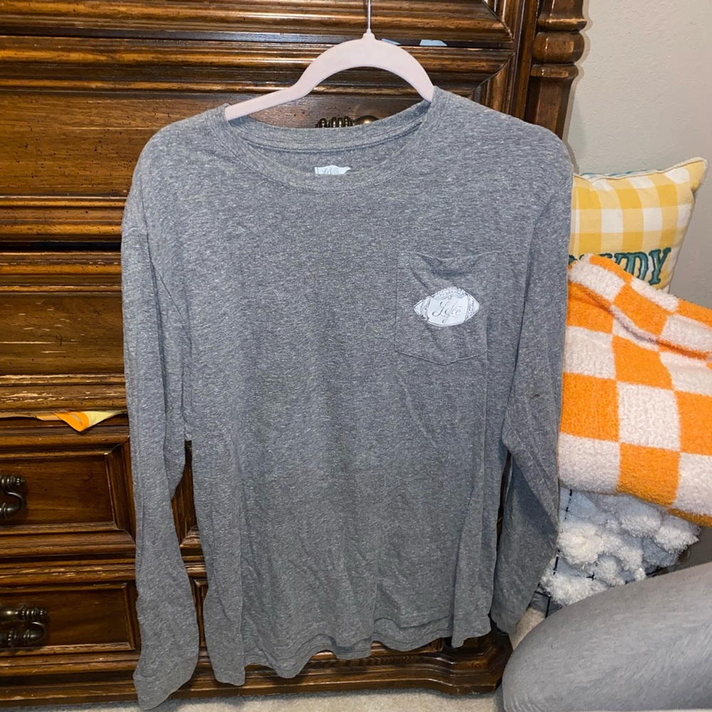 long sleeve t shirt